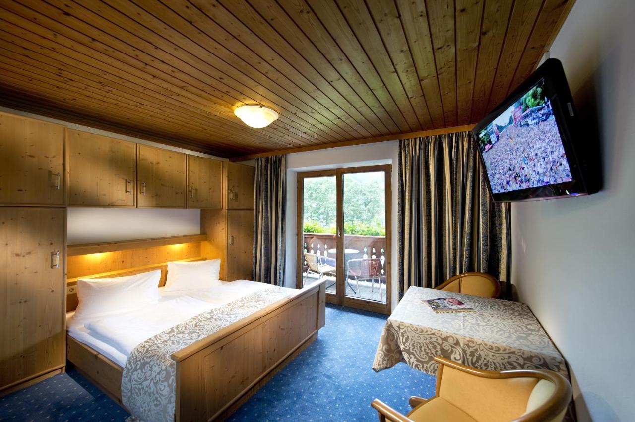 Hotel Wiesenegg Aurach bei Kitzbuehel Zimmer foto